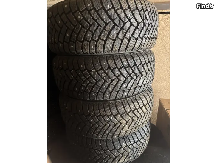Myydään LingLong GreenMax Winter Grip 205/55R16 nastarenkaat