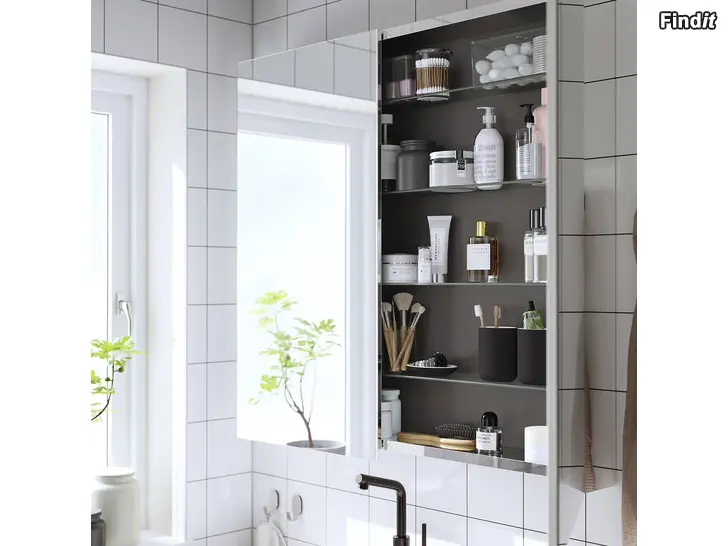 Myydään Lettan spegelskåp