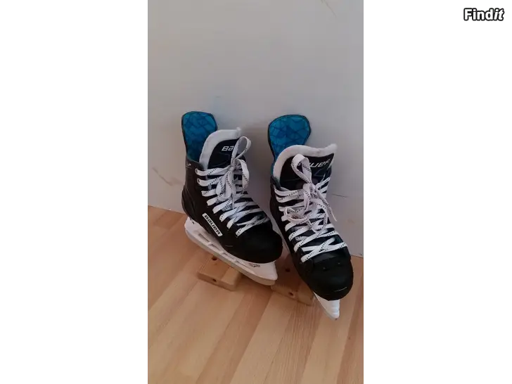 Myydään Bauer XLP lightspeed pro II jääkiekkoluistimet koko 35  22e