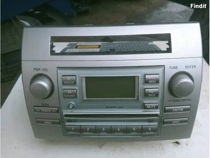 Myydään Toyota Corolla Verso 2005 radio 86120-0F010