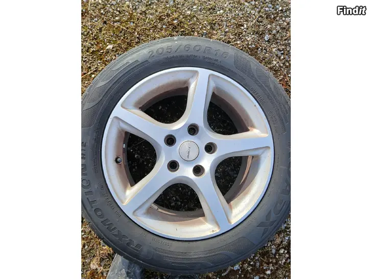Säljes Sommardäck 205/60 R16