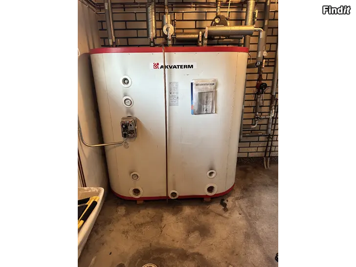 Myydään Akvaterm ackumulator tank 1400l