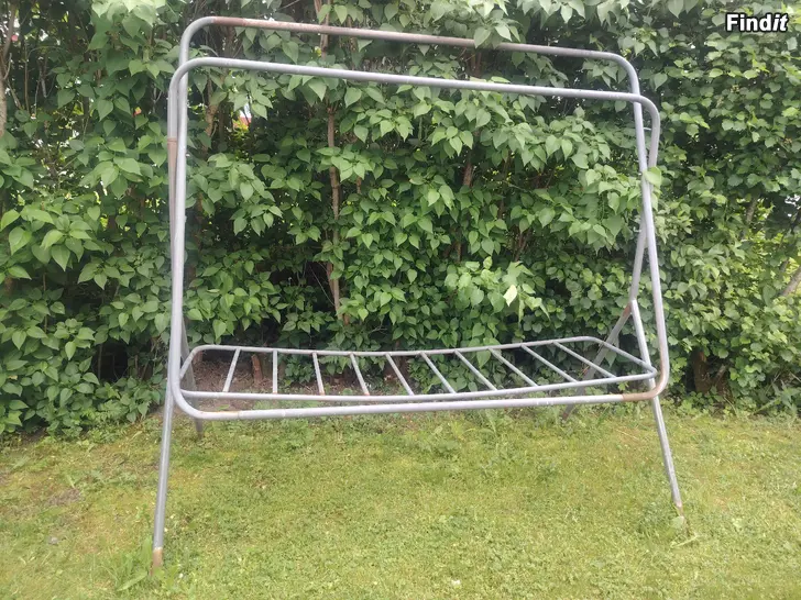 Säljes Tuuletusteline/Mattoteline