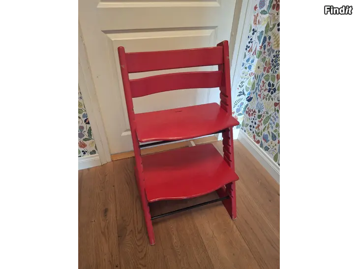 Myydään Stokke-stol röd