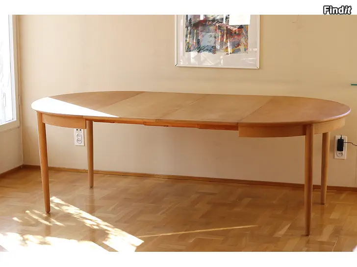 Myydään Tanskalainen 1960-luvun pyöreä tammipöytä