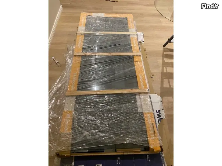 Säljes Bastudörr med karm 8x19