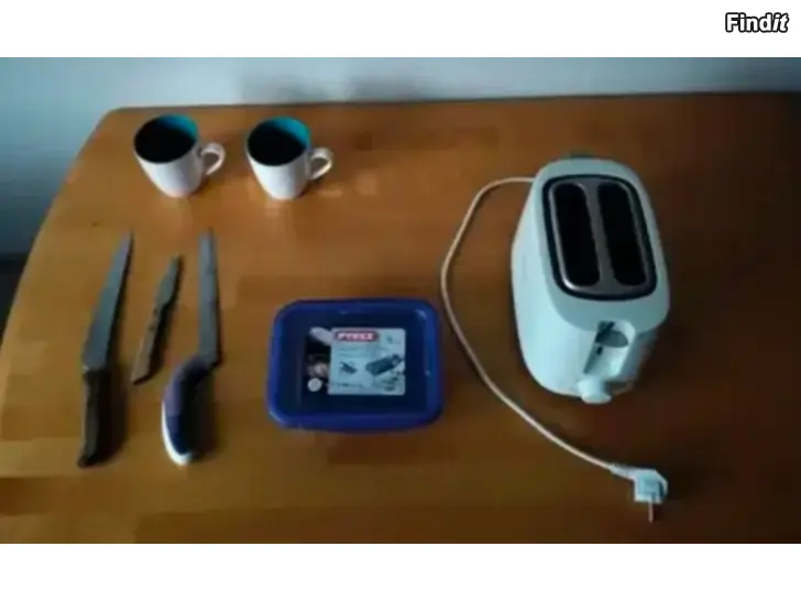 Säljes Mukit Tupperware leikkuuveitsi Philips leivänpaahdin