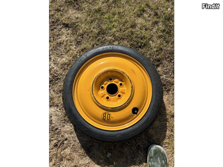 Myydään Vararengas 5x114,3 67,1mm