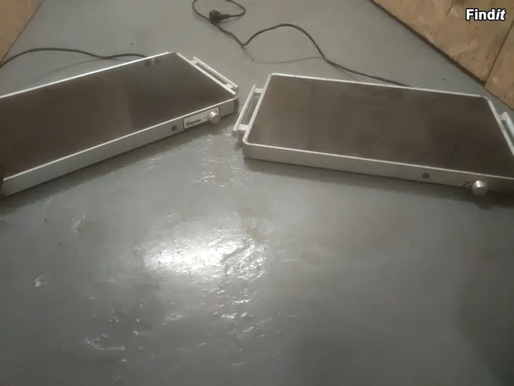 Myydään Lämpölevyt värmeplattor 2kpl