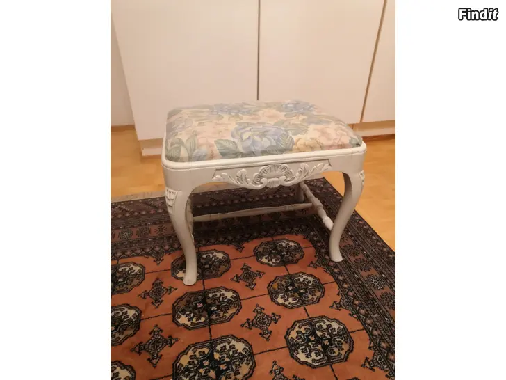 Myydään Rokokoo, rahi..