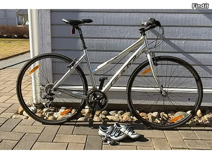 Säljes FELT cykel 21 växlar