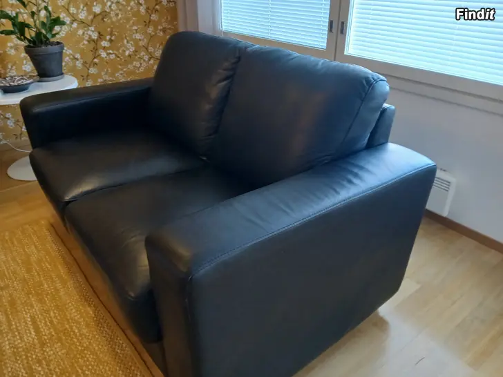 Myydään Nahkasohva