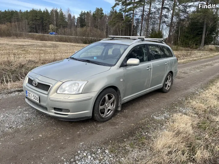 Säljes Avensis automaatti