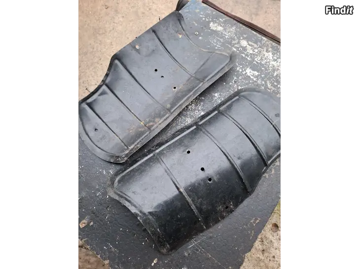 Myydään K750 Dnepr jalkasuojat