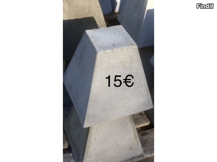 Säljes Nya betongplintar 30cm uudet betonipilarit