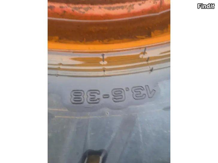 Säljes Dubbel hjul 13.6-38