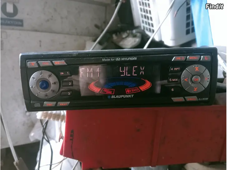 Myydään Blaupunkt Modena CD32 autoradio