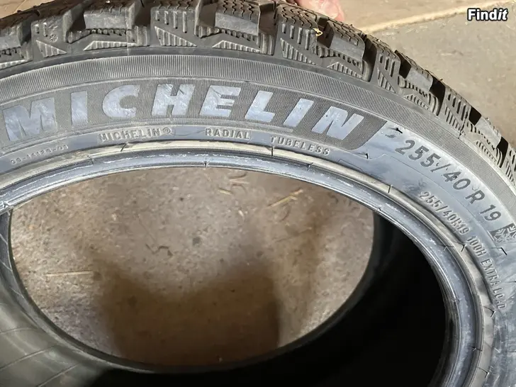 Säljes Michelin vinterdäck
