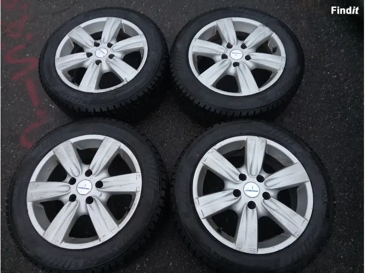 Myydään Hyvät nastarenkaat 205/55R16 94T aluilla 5-112