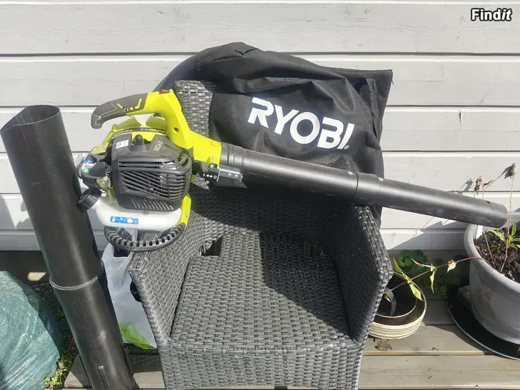 Säljes Ryobi bensindriven lövblås/ lövsug