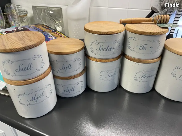 Säljes Pentik Halla kryddburkar