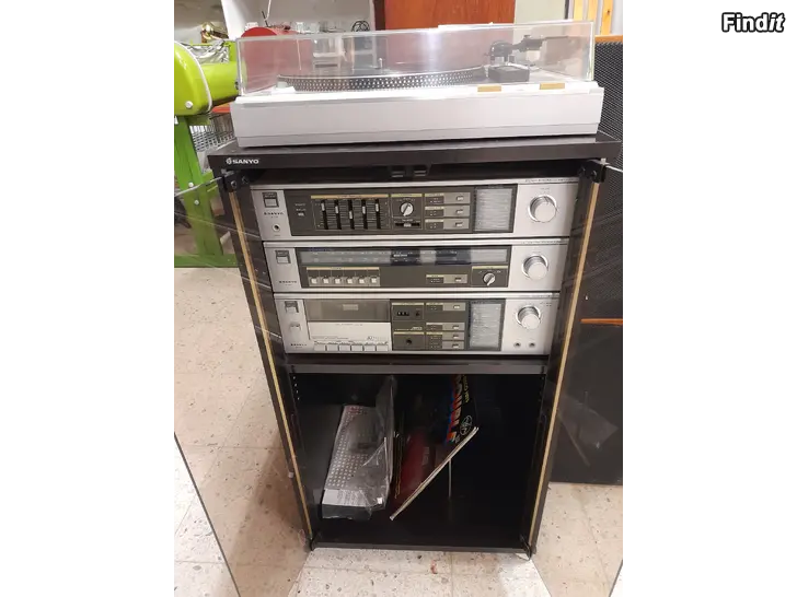 Säljes Sanyo stereodeck