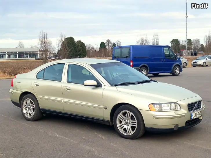 Myydään Volvo S60 2.4 170hv Bensa Autom