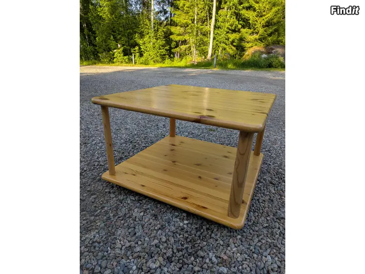 Säljes Soffbord med hjul
