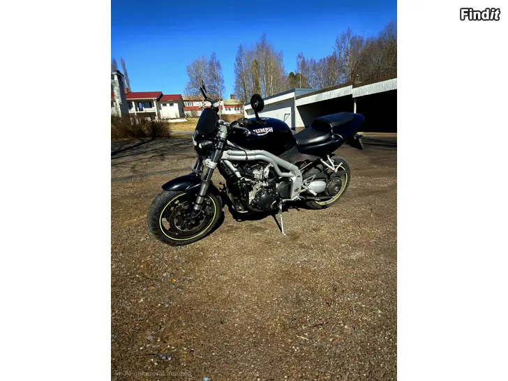 Myydään Triumph Daytona 955i. Bytes/säljes