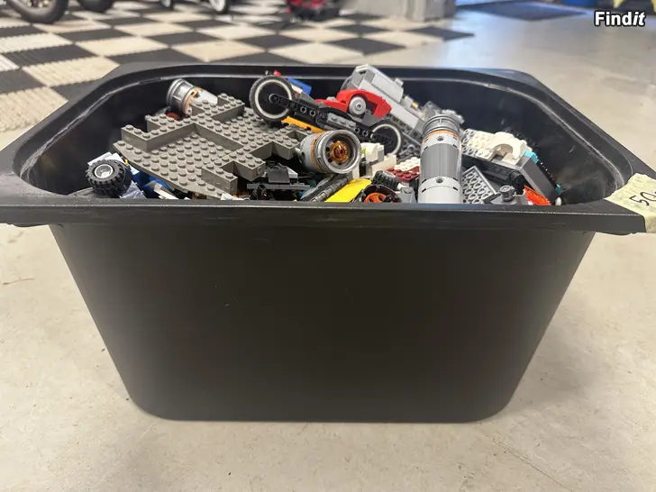 Säljes Stor Lego låda 1