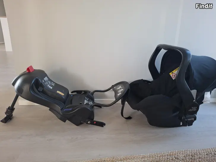 Säljes Britax römer babyskydd+bas