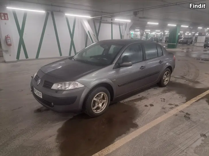Myydään Renault Megane 1.6 bensa manuaali vm 2004