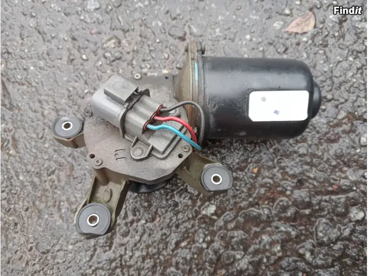Myydään Nissan Micra 1999 tuulilasin pyyhkimen moottori 22085697