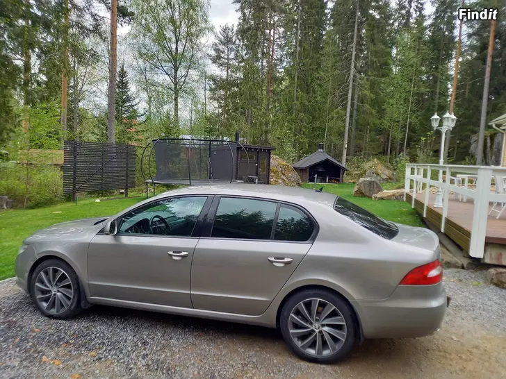 Myydään Skoda Superb 3.6 FSI 260hv - voimakas ja tilava neliveto