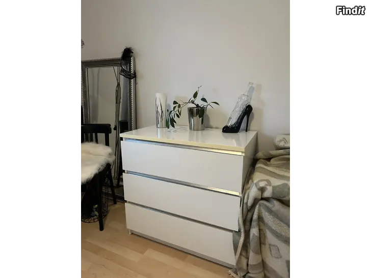 Säljes Malm byrå, Ikea