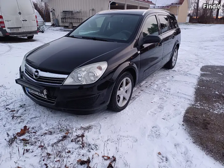 Säljes Nybesiktigad Opel Astra