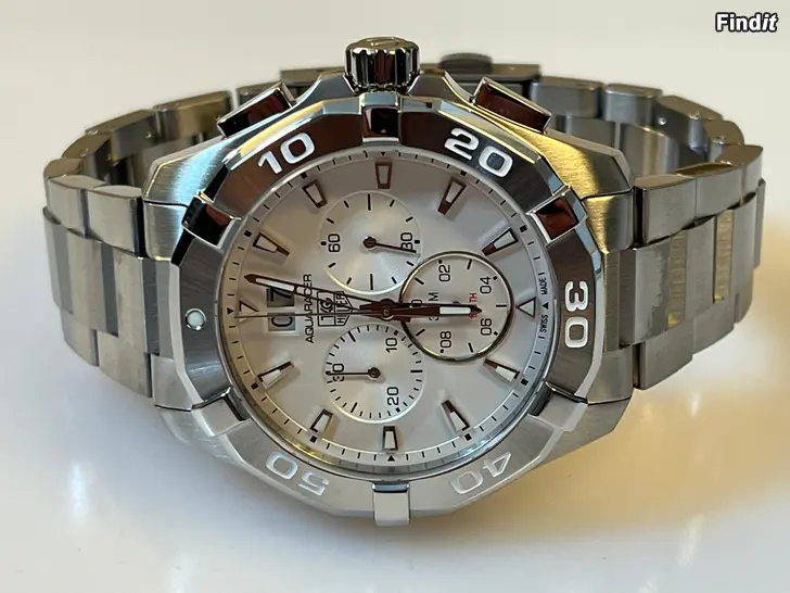 Myydään TAG Heuer Aquaracer 300M Chronograph Quartz 43 mm CAY1111.BA0927