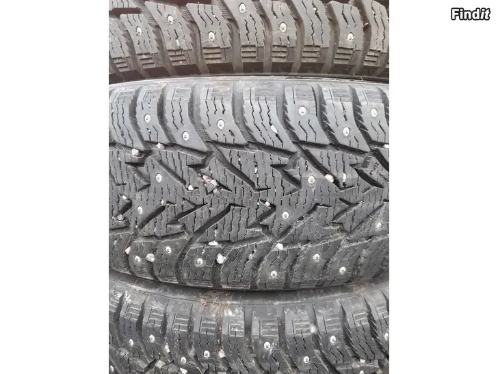 Myydään 215/70R16 100T Bridgestone Noranza