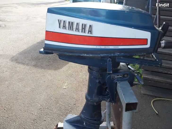 Myydään Yamaha 8 hv perämoottori