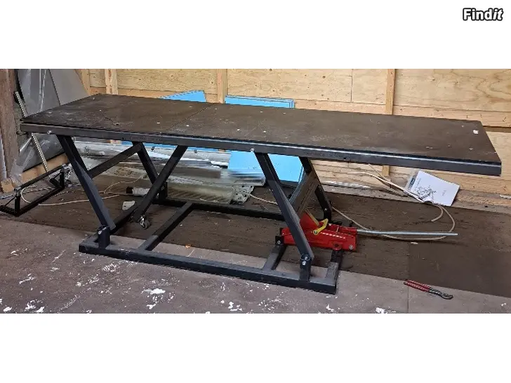 Säljes Moottoripyörän nostopöytä