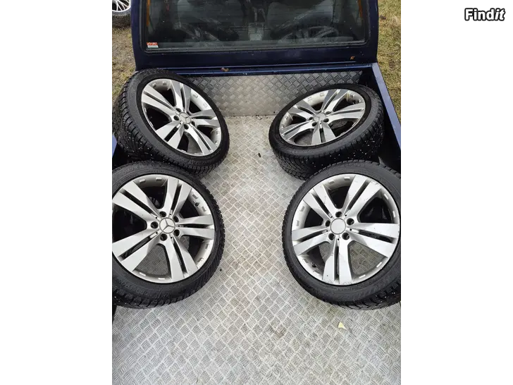 Säljes Mercedes 5x112 18 fälgserie med dubbdäck