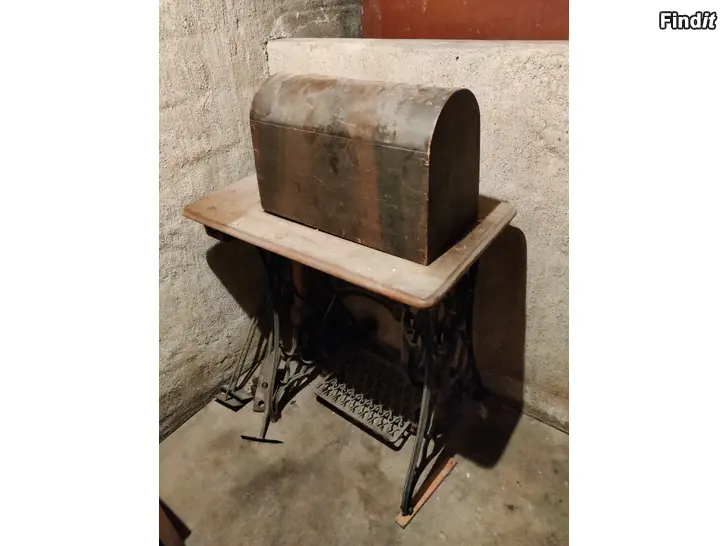 Säljes Antik symaskin