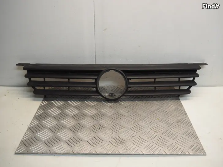 Säljes Volkswagen Polo 95-99 jäähdyttäjän ritilä 6N0853653B