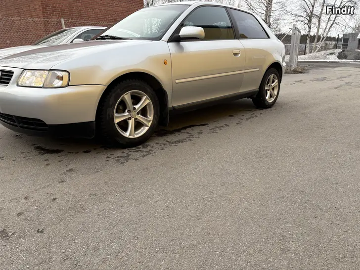 Säljes Audi A3 1.6 bensin