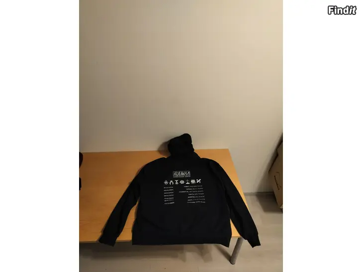 Myydään Kuumaa huppari bändin kiertue