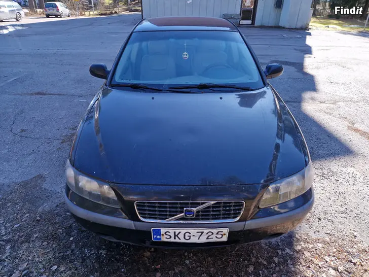 Myydään Volvo s60 2001 2.4 osina
