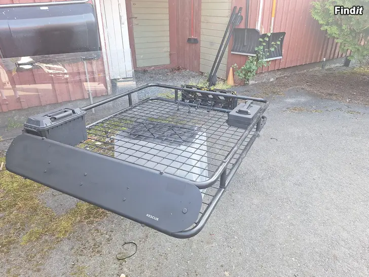 Myydään Maasturin kuormakori