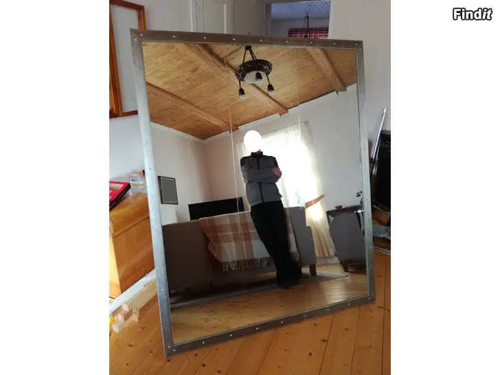 Säljes Stor spegel