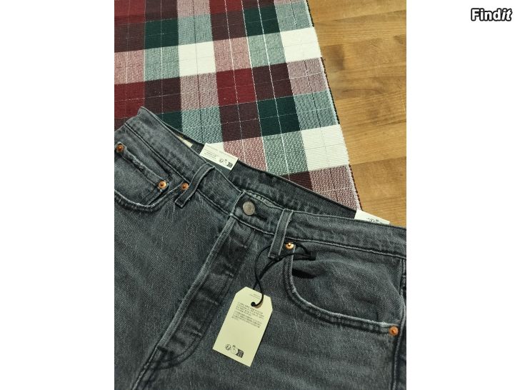 Säljes Levis jeans 501 storlek W30, L32