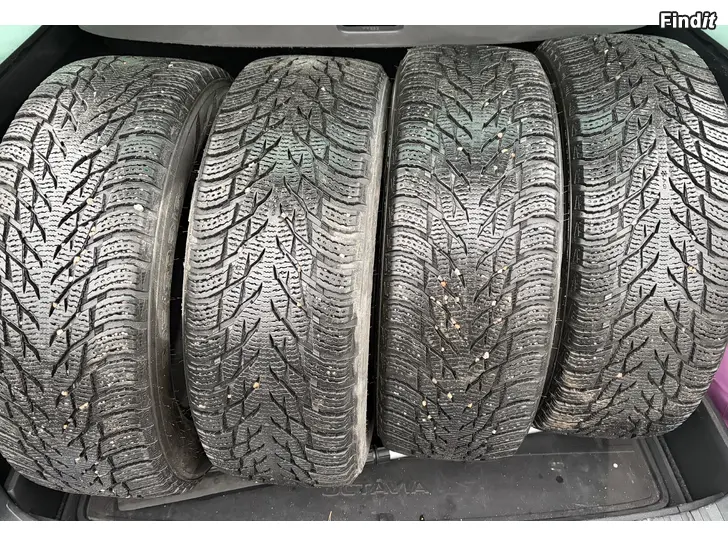 Säljes Nokian Hakkapeliitta R3 dubbfria vinterdäck 205/60 R16